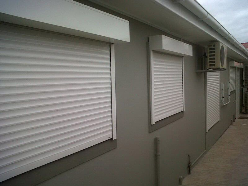 Műanyag redőny erkélyajtóra