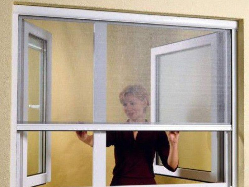 Rolós szúnyogháló