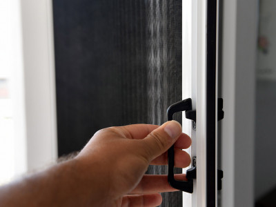 Macskabiztos szúnyogháló